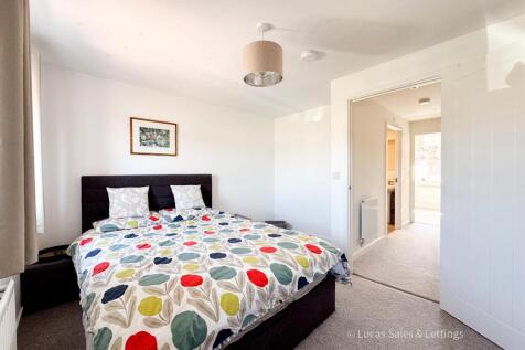 6 Gatekeeper Rd Rothwell-12.jpg