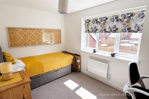 6 Gatekeeper Rd Rothwell-14.jpg