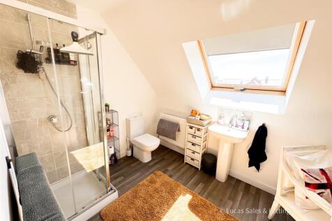 6 Gatekeeper Rd Rothwell-17.jpg