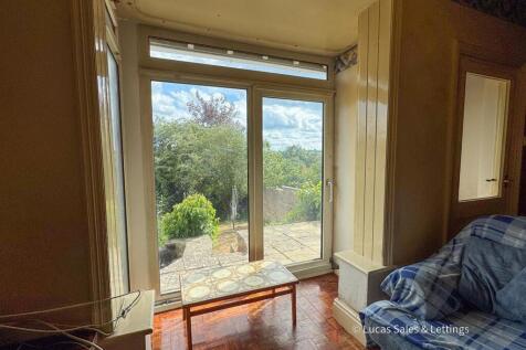 92 Glendon Rd Rothwell-06.jpg