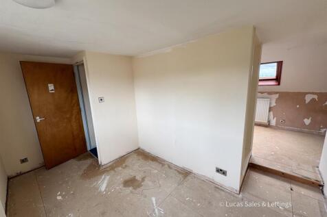 92 Glendon Rd Rothwell-11.jpg