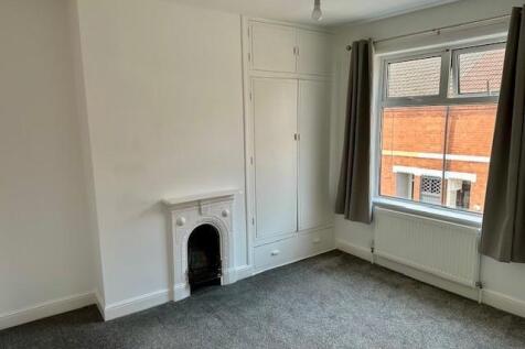 77nelsonst10.jpg