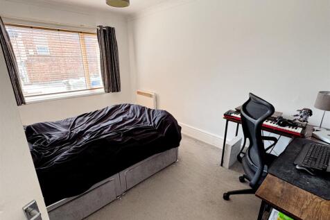 52b Tresham St Kettering-8.jpg