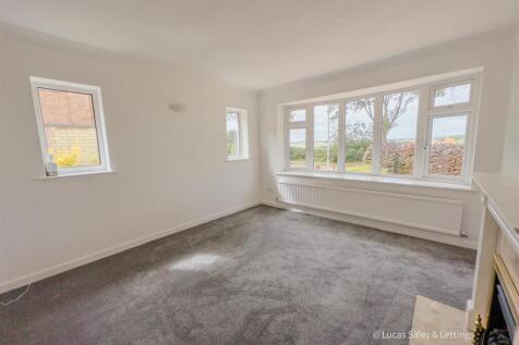 112 Gipsy Lane Kettering-14.jpg