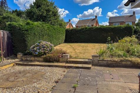 112 Gipsy Lane Kettering-18.jpg