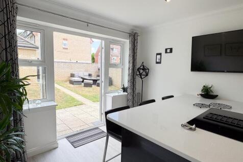 1 Caswell Close Kettering-05.jpg
