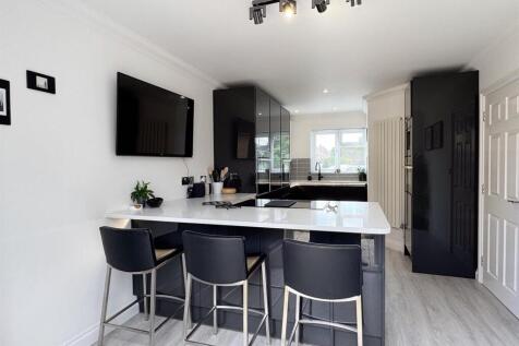 1 Caswell Close Kettering-06.jpg