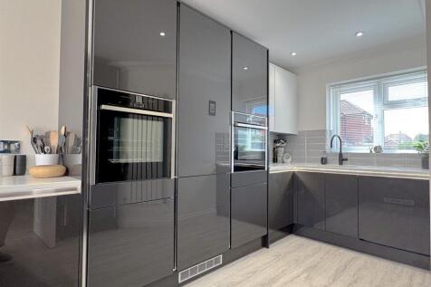 1 Caswell Close Kettering-11.jpg