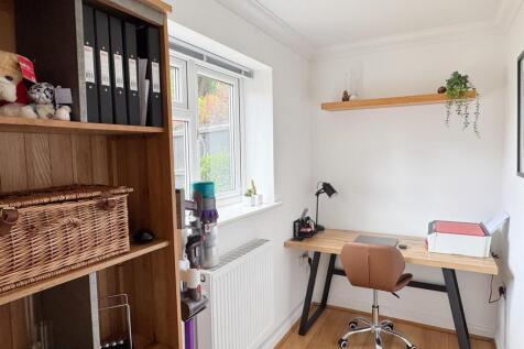 1 Caswell Close Kettering-13.jpg
