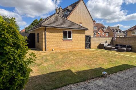 1 Caswell Close Kettering-33.jpg