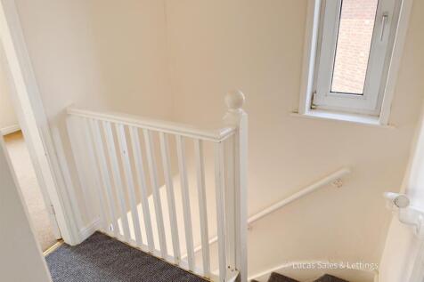 15 Hillside Ave Kettering-11.jpg