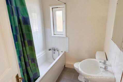 15 Hillside Ave Kettering-06.jpg