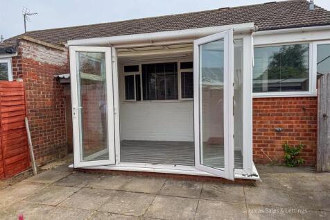 15 Isebrook Ct Burton Latimer-12.jpg