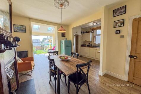 25 Queen Eleanor Rd Geddington-07.jpg