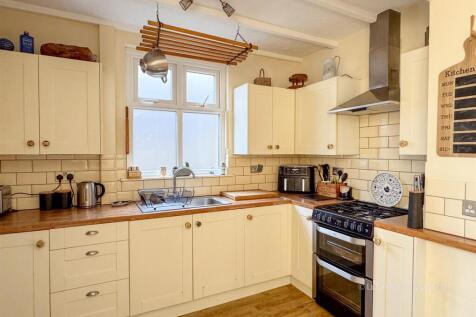 25 Queen Eleanor Rd Geddington-12.jpg