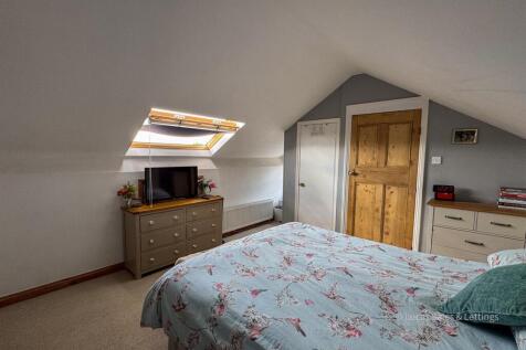 25 Queen Eleanor Rd Geddington-21.jpg