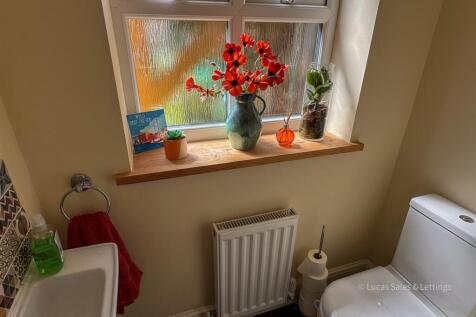 25 Queen Eleanor Rd Geddington-09.jpg