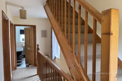 25 Queen Eleanor Rd Geddington-20.jpg