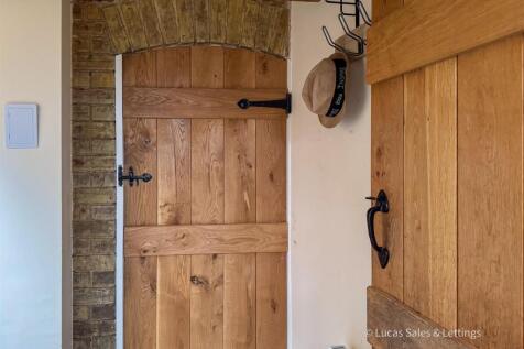 NEW - 25 Queen Eleanor-56.jpg