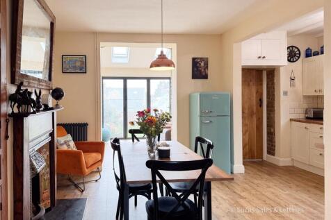 NEW - 25 Queen Eleanor-66.jpg