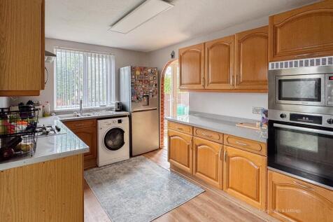17 Greenfield Ave Kettering-04.jpg