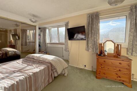 17 Greenfield Ave Kettering-13.jpg