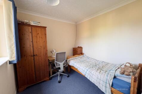 17 Greenfield Ave Kettering-12.jpg