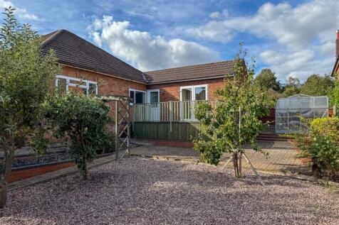 3 Larch Rd Kettering-10.jpg