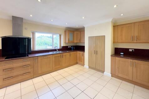 3 Larch Rd Kettering-16.jpg