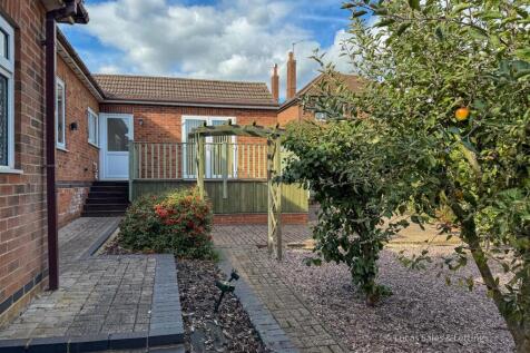 3 Larch Rd Kettering-09.jpg