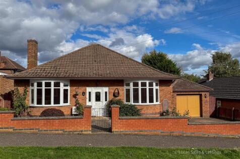 3 Larch Rd Kettering-30.jpg