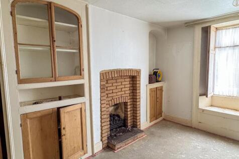 5 High St Finedon-29.jpg