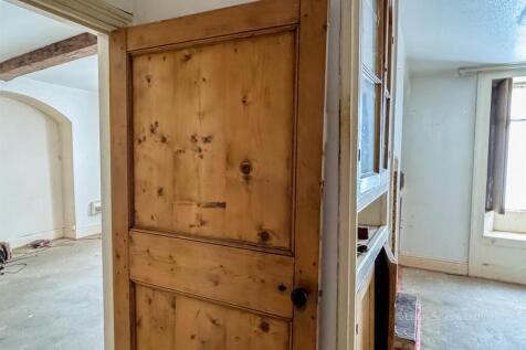 5 High St Finedon-30.jpg