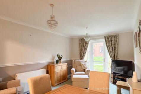 20 Oaktree Ct Kettering-2.jpg