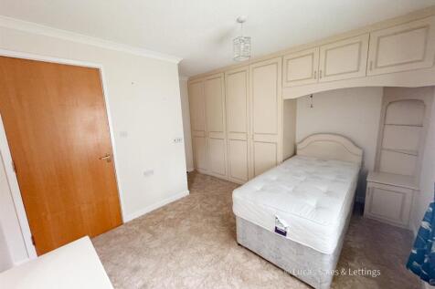 20 Oaktree Ct Kettering-6.jpg