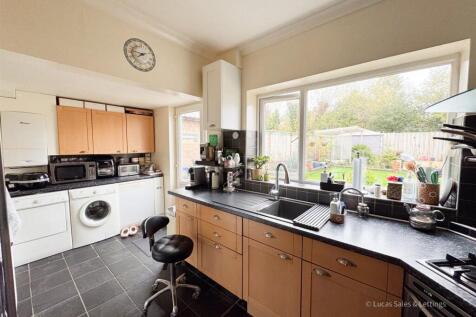 4 Greenfield Ave Kett-07.jpg