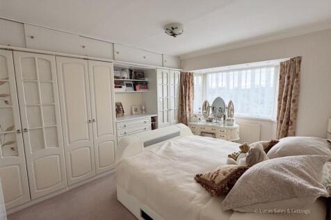 4 Greenfield Ave Kett-12.jpg