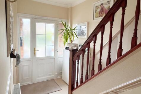 4 Greenfield Ave Kett-14.jpg