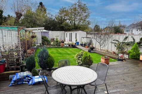 4 Greenfield Ave Kett-15.jpg