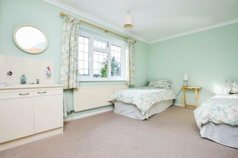 bedroom 3 2.jpg
