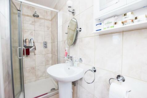 ensuite 1.jpg