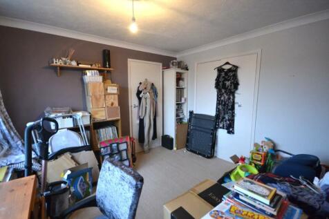 Bedroom 2.JPG
