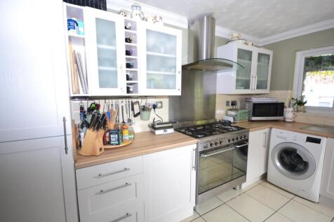 Kitchen 3.JPG