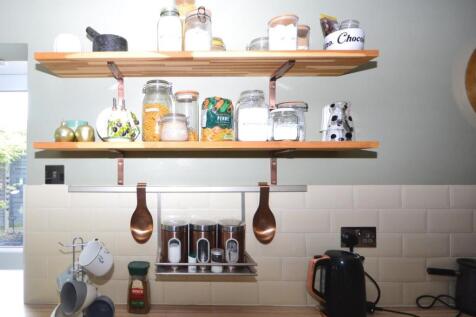 Kitchen 4.JPG