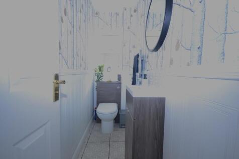 cloak room.JPG
