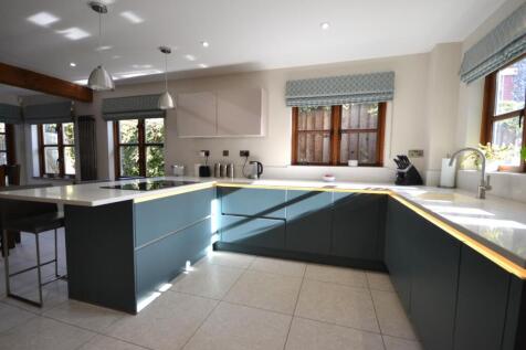 Kitchen .JPG