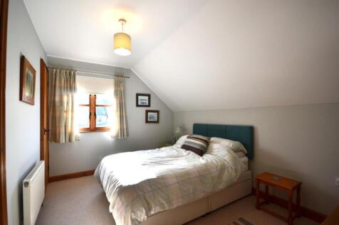 Bedroom 2.JPG