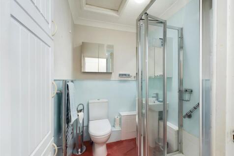 Shwer Room