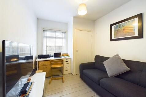 Bedroom/Office