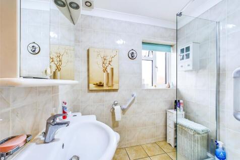 Gf Shower Room